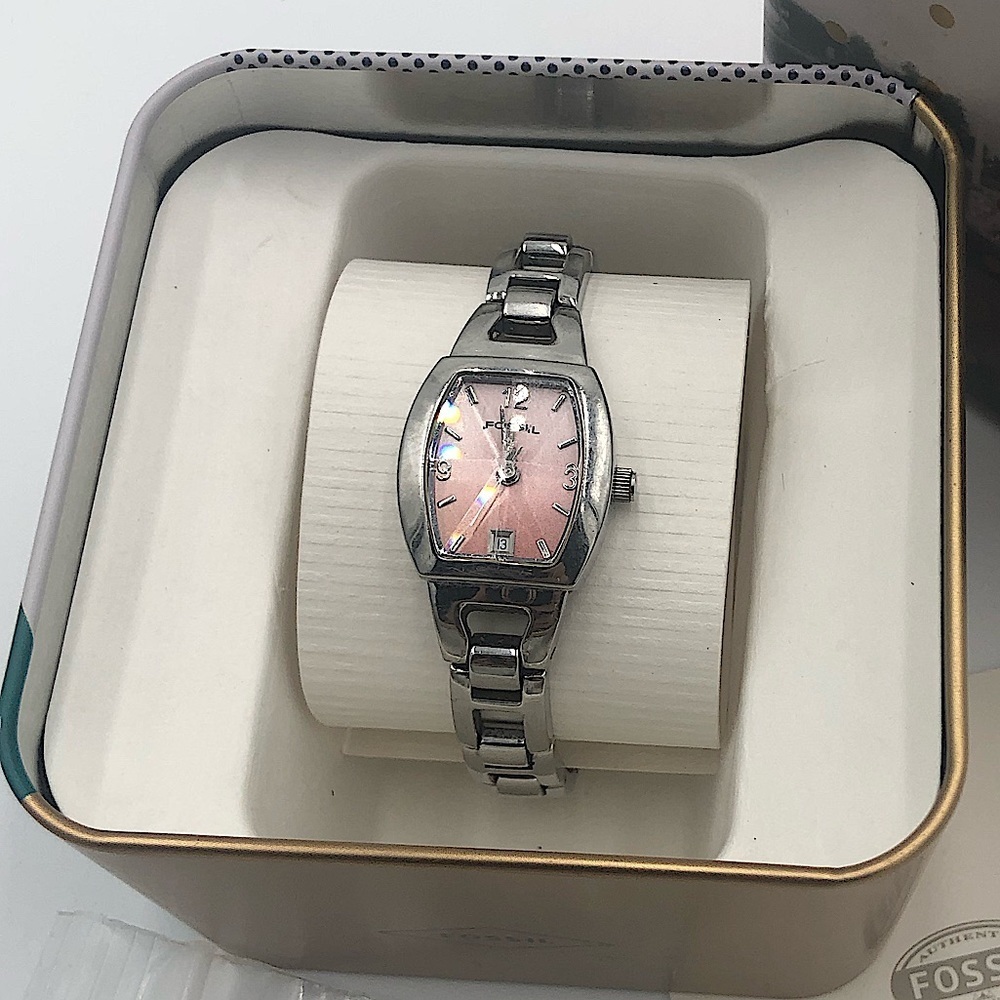 FOSSIL silver bracelet, pink face, with tin
